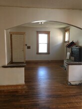 6807 St Louis Ave in St. Louis, MO - Building Photo - Building Photo