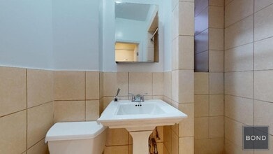 207-209 West 11th Street in New York, NY - Building Photo - Building Photo