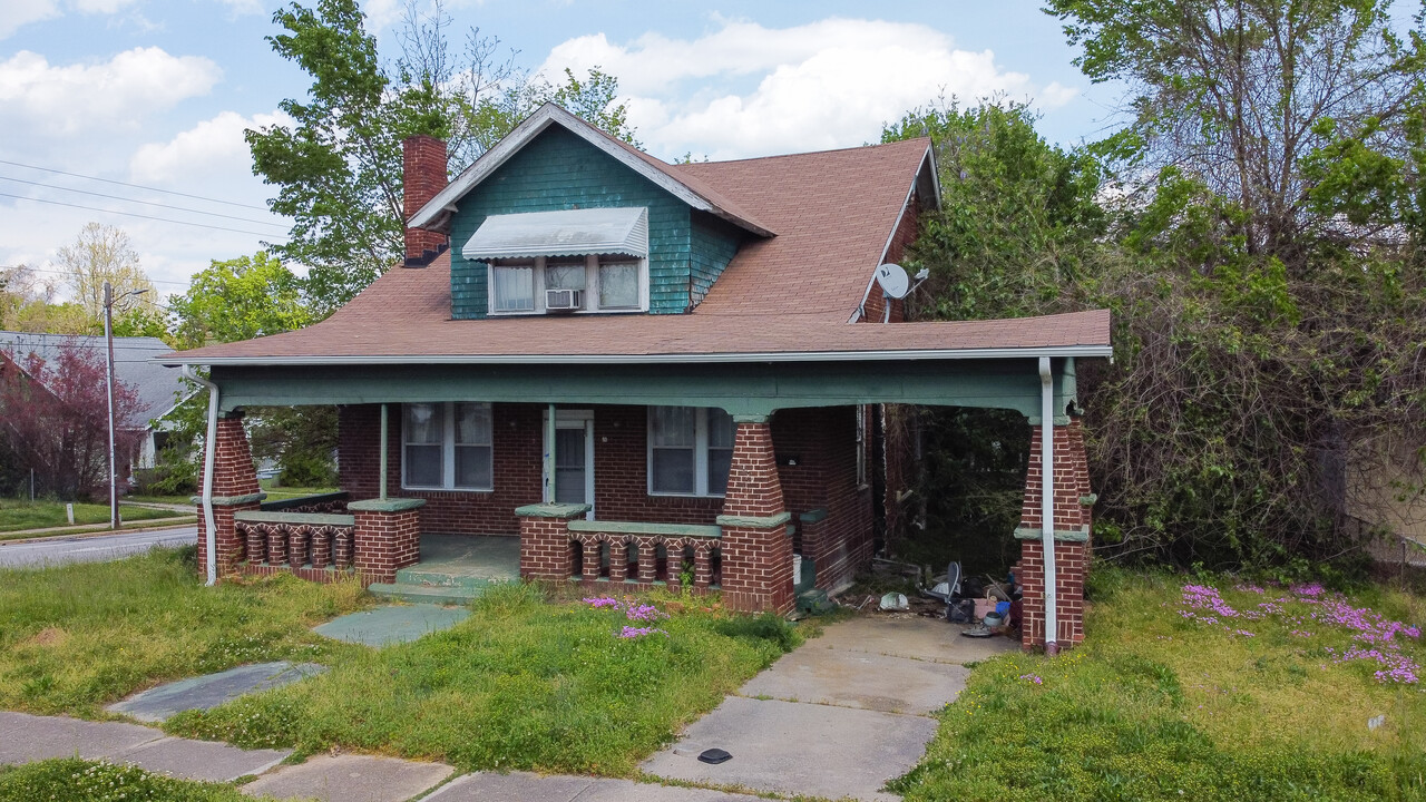 10 Seawell Ave in Raleigh, NC - Building Photo