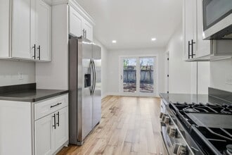 30 Bloomfield Rd in Sebastopol, CA - Building Photo - Building Photo