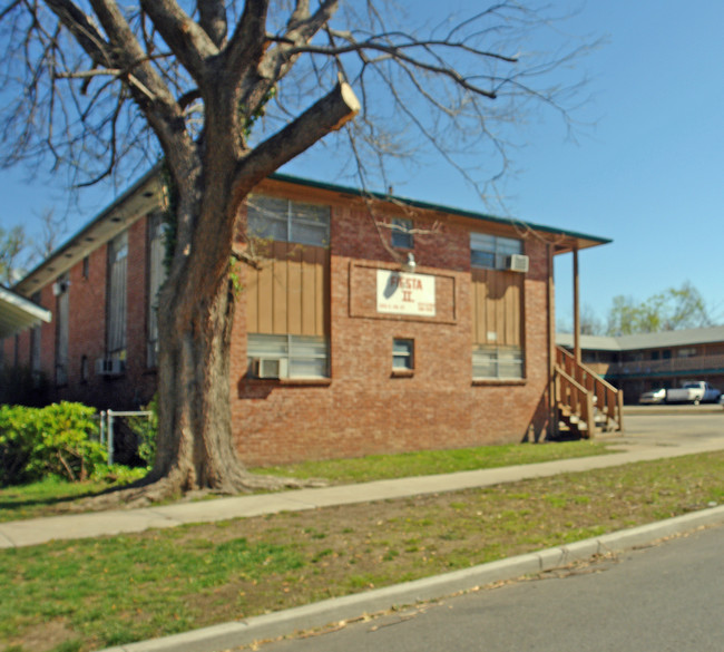 Fiesta II in Tulsa, OK - Foto de edificio - Building Photo