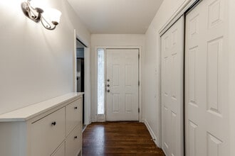 354 Brettonwood Dr in San Antonio, TX - Building Photo - Building Photo