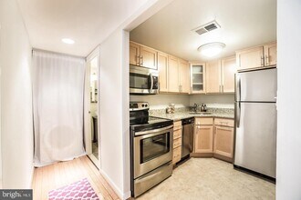2611 Adams Mill Rd NW-Unit -T1 in Washington, DC - Foto de edificio - Building Photo