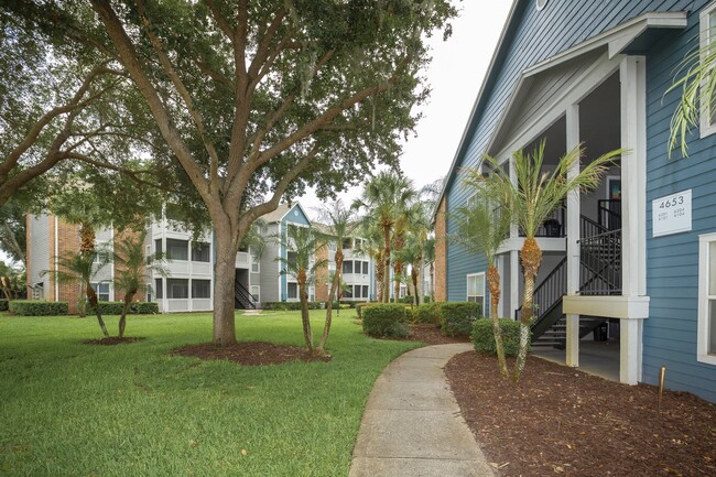 Twelve Oaks at Windermere in Orlando, FL - Building Photo - Building Photo