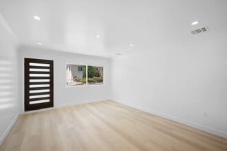 7810 Forsythe St in Sunland, CA - Building Photo - Building Photo