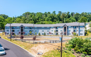 Allure at King Court in Green Brook, NJ - Building Photo - Primary Photo