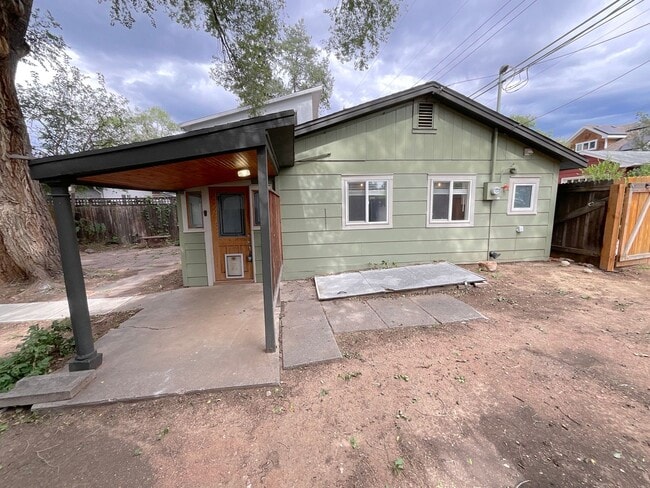 property at 2016 W Kiowa St