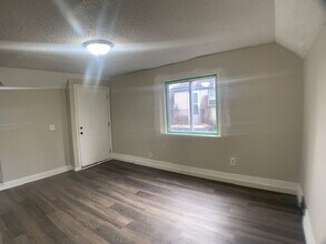 2504 N Humboldt Ave in Minneapolis, MN - Building Photo - Building Photo