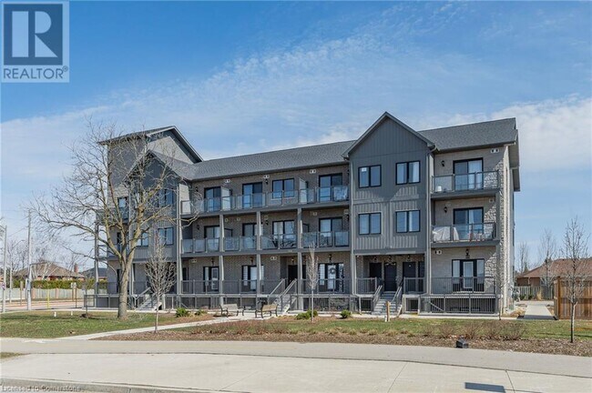 721 Franklin Blvd in Cambridge, ON - Building Photo - Building Photo