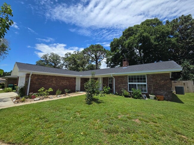 726 Clark Dr in Fort Walton Beach, FL - Building Photo - Building Photo