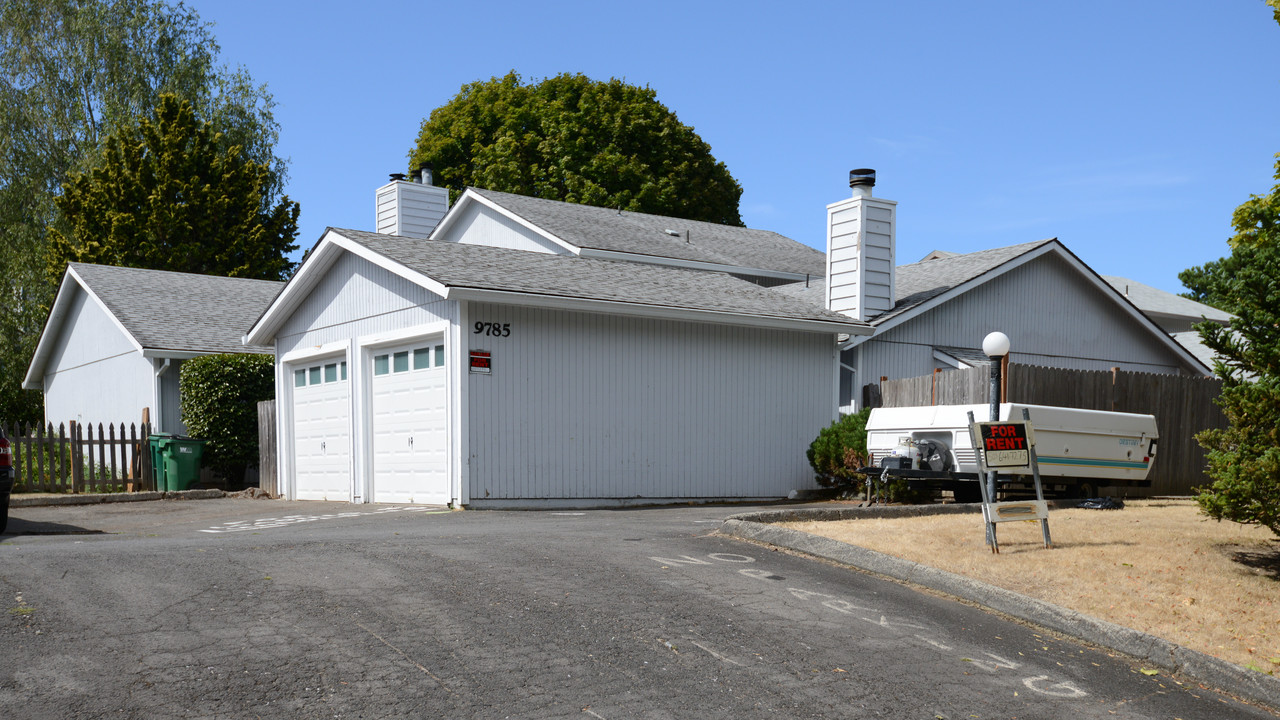 9785 Lookout Ter in Beaverton, OR - Building Photo