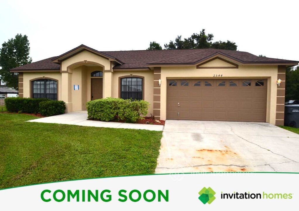 2544 Parkland Dr in Lakeland, FL - Building Photo