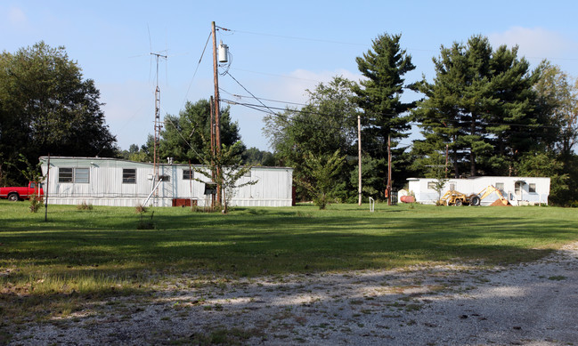 M & M Mobile Home Park in Ravenna, OH - Building Photo - Building Photo