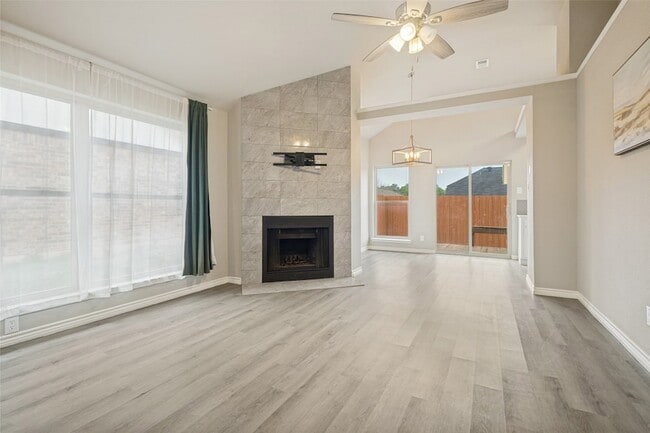 property at 945 Ramblewood Dr