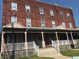 529 Linden St in Bethlehem, PA - Building Photo