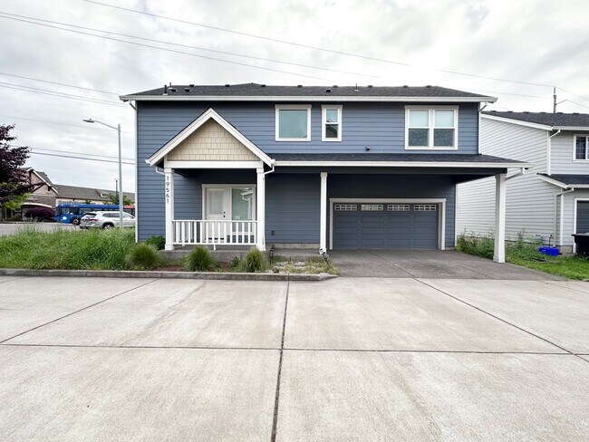 19561 Molalla Ave in Oregon City, OR - Building Photo - Building Photo