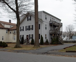 12 Maple St in Taunton, MA - Building Photo - Building Photo