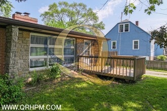 490 Schust Rd in Saginaw, MI - Foto de edificio - Building Photo
