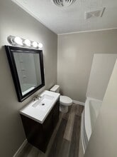 857 Osage Ave in Salina, KS - Building Photo - Building Photo