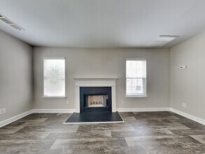 6004 Brookfield Pointe Dr in Charlotte, NC - Foto de edificio - Building Photo