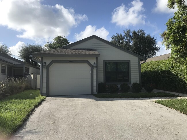 2551 Bedford Mews Dr in Wellington, FL - Building Photo - Building Photo