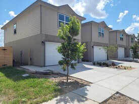 14 Nassau St in Edinburg, TX - Building Photo