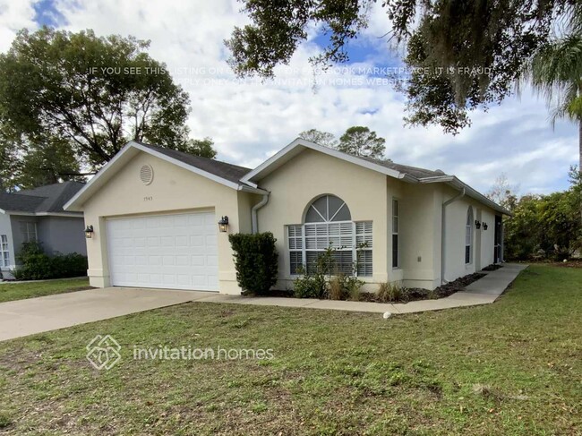 7945 Hathaway Dr in New Port Richey, FL - Building Photo - Building Photo