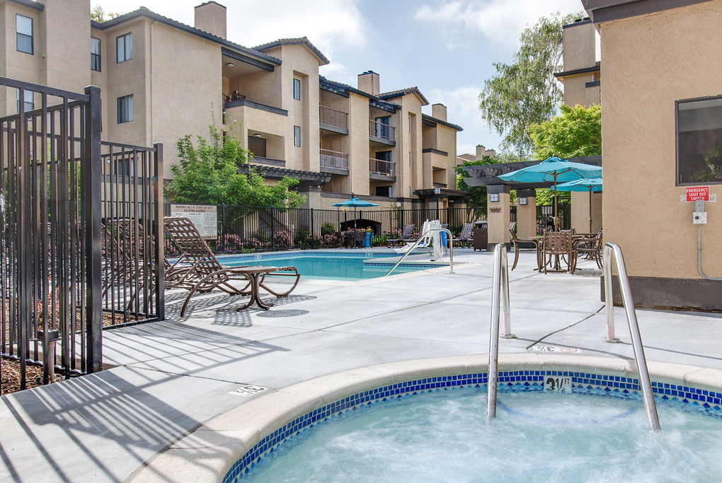 Verandas in Union City, CA - Building Photo