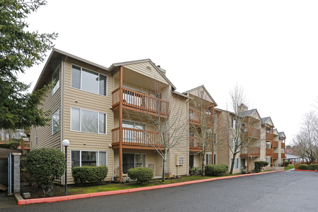 Hillsdale Heights in Portland, OR - Building Photo