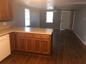807 Mountain St NW in Jacksonville, AL - Building Photo - Building Photo