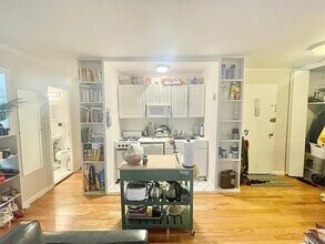 155 E 38th St in New York, NY - Building Photo - Building Photo