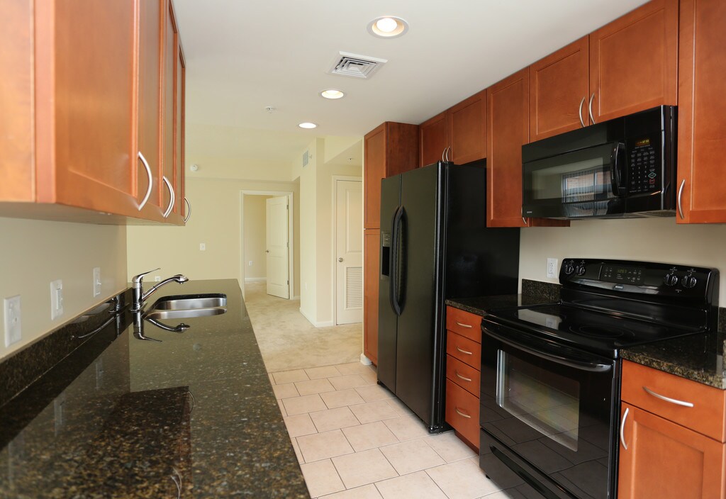 Meridian at Grosvenor Station North Bethesda, MD Apartments