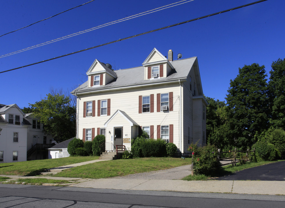 41 S Main St in Milford, MA - Building Photo