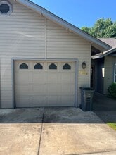 1554-1554 Hartell St in Medford, OR - Building Photo - Building Photo