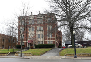 753 W Market St in Akron, OH - Building Photo - Building Photo