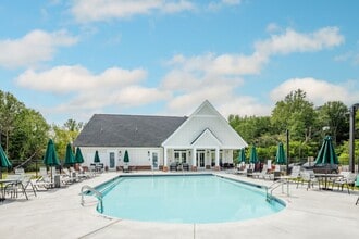The Cottages at Capital Circle in Tallahassee, FL - Building Photo - Building Photo