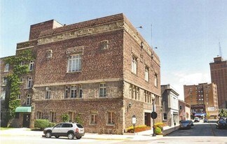 The Mayan Apartments in Aurora, IL - Building Photo