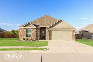 1436 Mackinac Dr in Crowley, TX - Building Photo