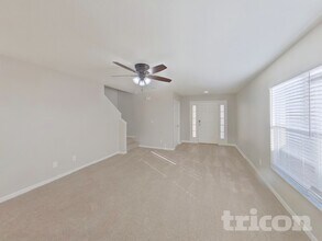 7543 Oxford Garden Cir in Apollo Beach, FL - Building Photo - Building Photo