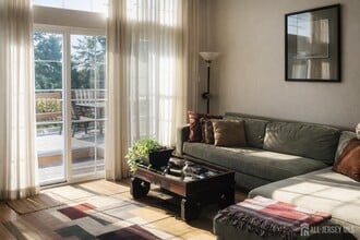 22 Breckenridge Ln in Monroe Township, NJ - Building Photo - Building Photo