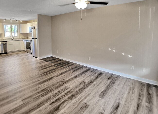 840 W Chatham St in Cary, NC - Building Photo - Building Photo