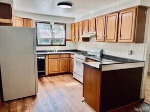 199 Fairgreen Dr in Buffalo, NY - Building Photo - Building Photo