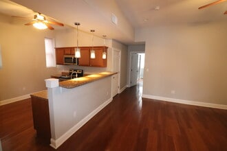 844 Lincoln Ave, Unit 2 in Cincinnati, OH - Building Photo - Building Photo