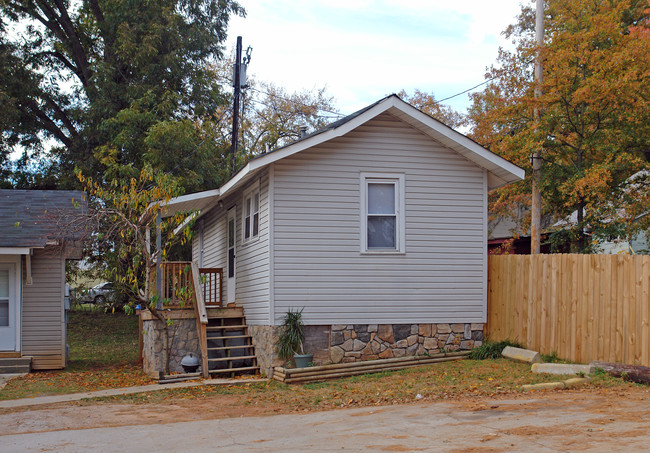 300 Smythe St in Greenville, SC - Building Photo - Building Photo