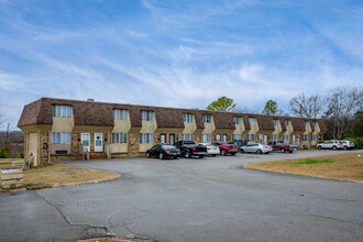 Castlewood Condominiums in Nashville, TN - Foto de edificio - Building Photo