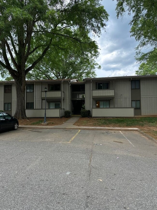 2230-247E Sunderland Rd in Winston-Salem, NC - Building Photo - Building Photo
