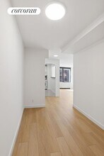 150 E 57th St in New York, NY - Foto de edificio - Building Photo