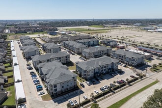 Lakecrest in Katy, TX - Building Photo - Building Photo