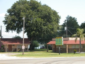 Lake Marianna Cottages in Winter Haven, FL - Foto de edificio - Building Photo