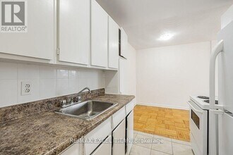 165 Cosburn Ave. in Toronto, ON - Building Photo - Building Photo